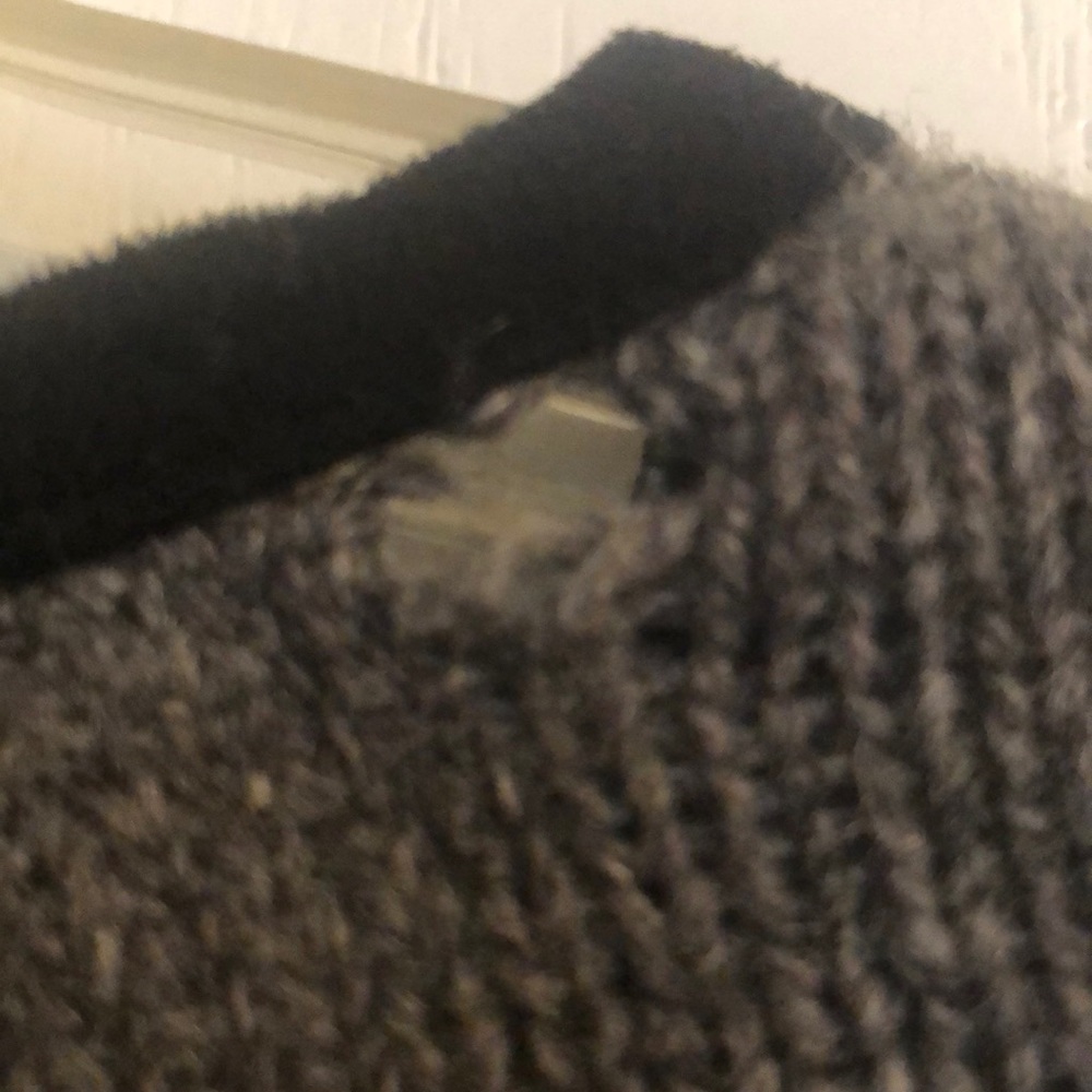 Sweater - Picture 7 of 9